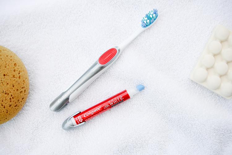 Colgate Optic White toothbrush with built in pen