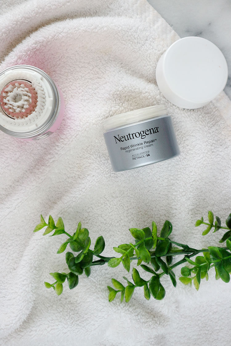 Neutrogena Rapid Wrinkle Regenerating Repair Cream - love this drugstore retinol product!