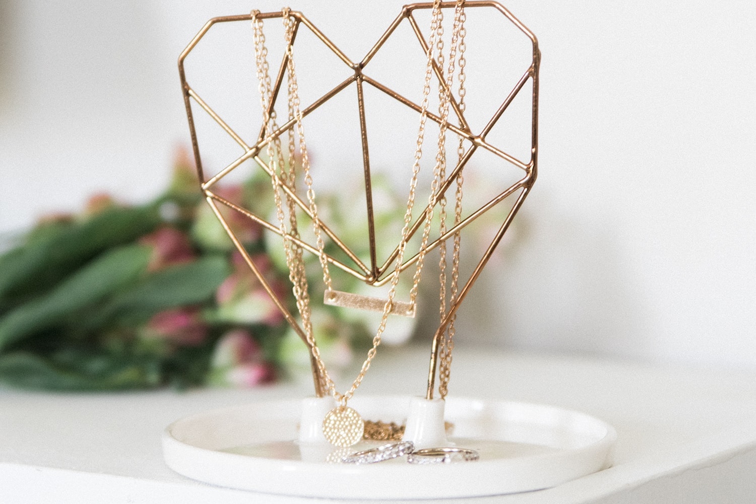 Coxet Write Heart Ceramic Jewelry Holder from the FabFitFun fall box