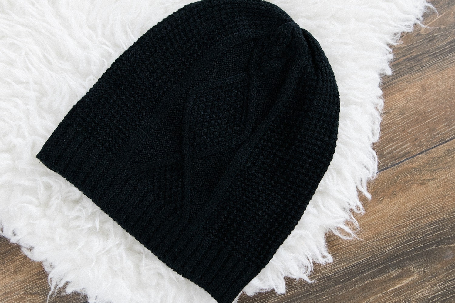 The JetSet Diaries Cable Knit beanie from the fall FabFitFun box