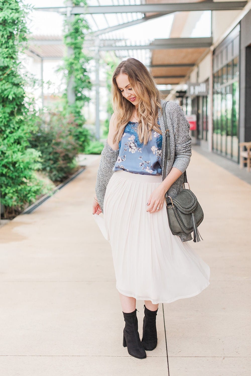 fall floral outfit with pleated skirt