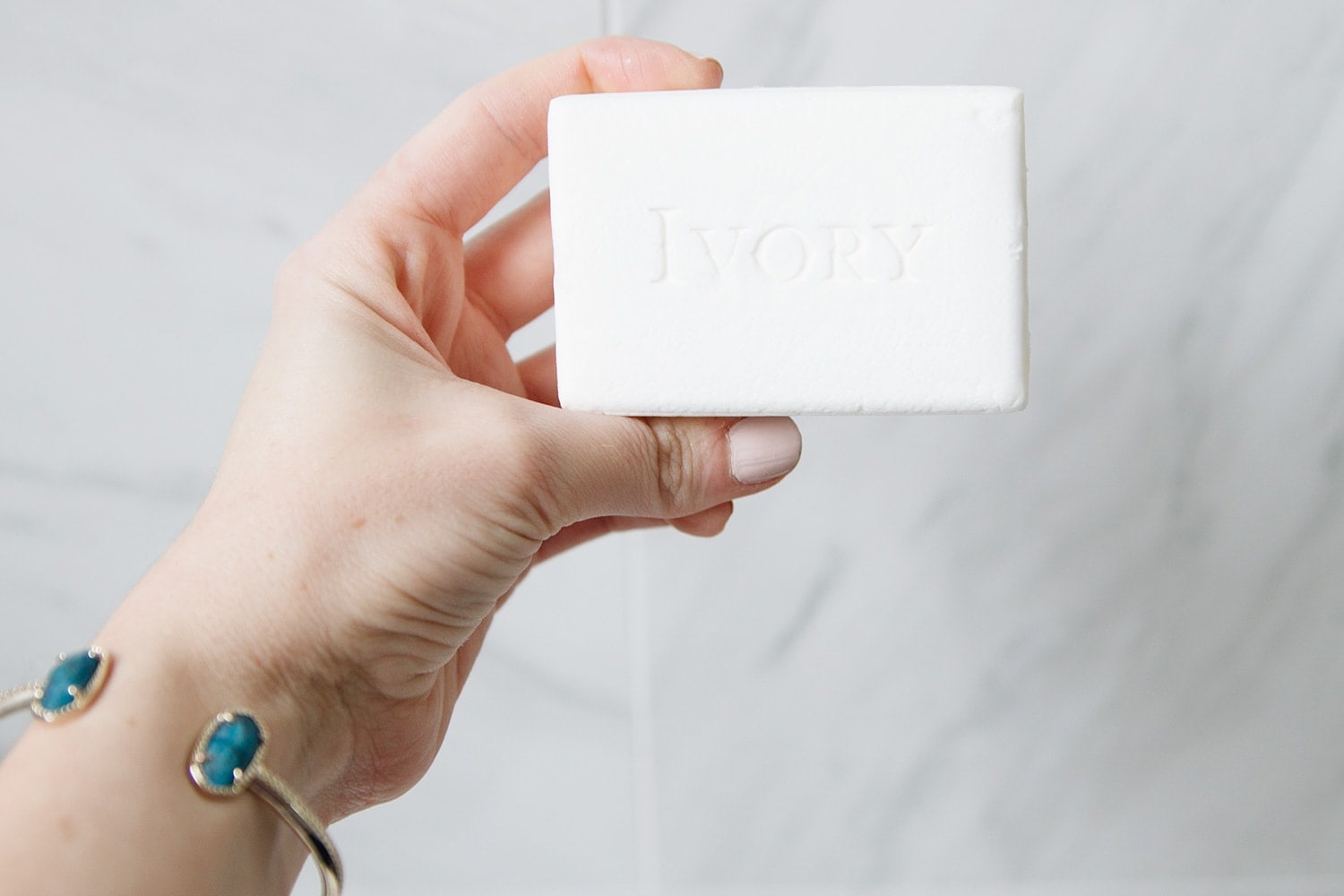 Houston blogger Meg O. on the Go shows us how to clean makeup sponges with Ivory Clean Original Bar soap