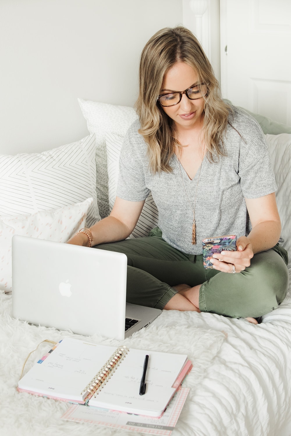 Houston beauty blogger Meg O. on the Go shares how to book a beauty service on the go with Groupon Beauty now