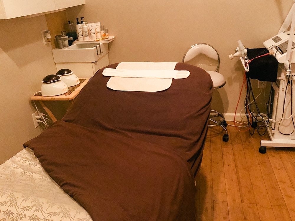 Houston beauty blogger Meg O. on the Go shares how the easiest way to book a beauty service using Groupon Beauty Now