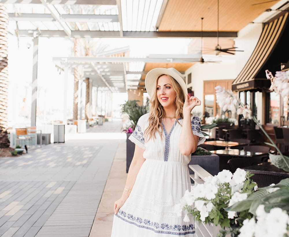Houston lifestyle blogger Meg O. on the Go shares 3 perfect outfits for summer - this embroidered dress from Evereve is perfect for summer