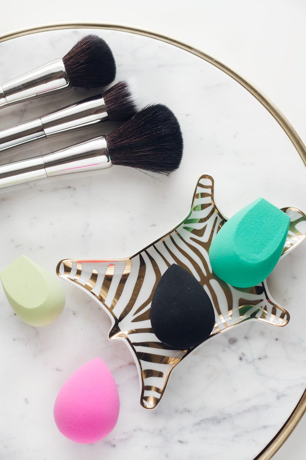 Houston beauty blogger Meg O. on the Go shares 5 beauty blender dupes all on Amazon