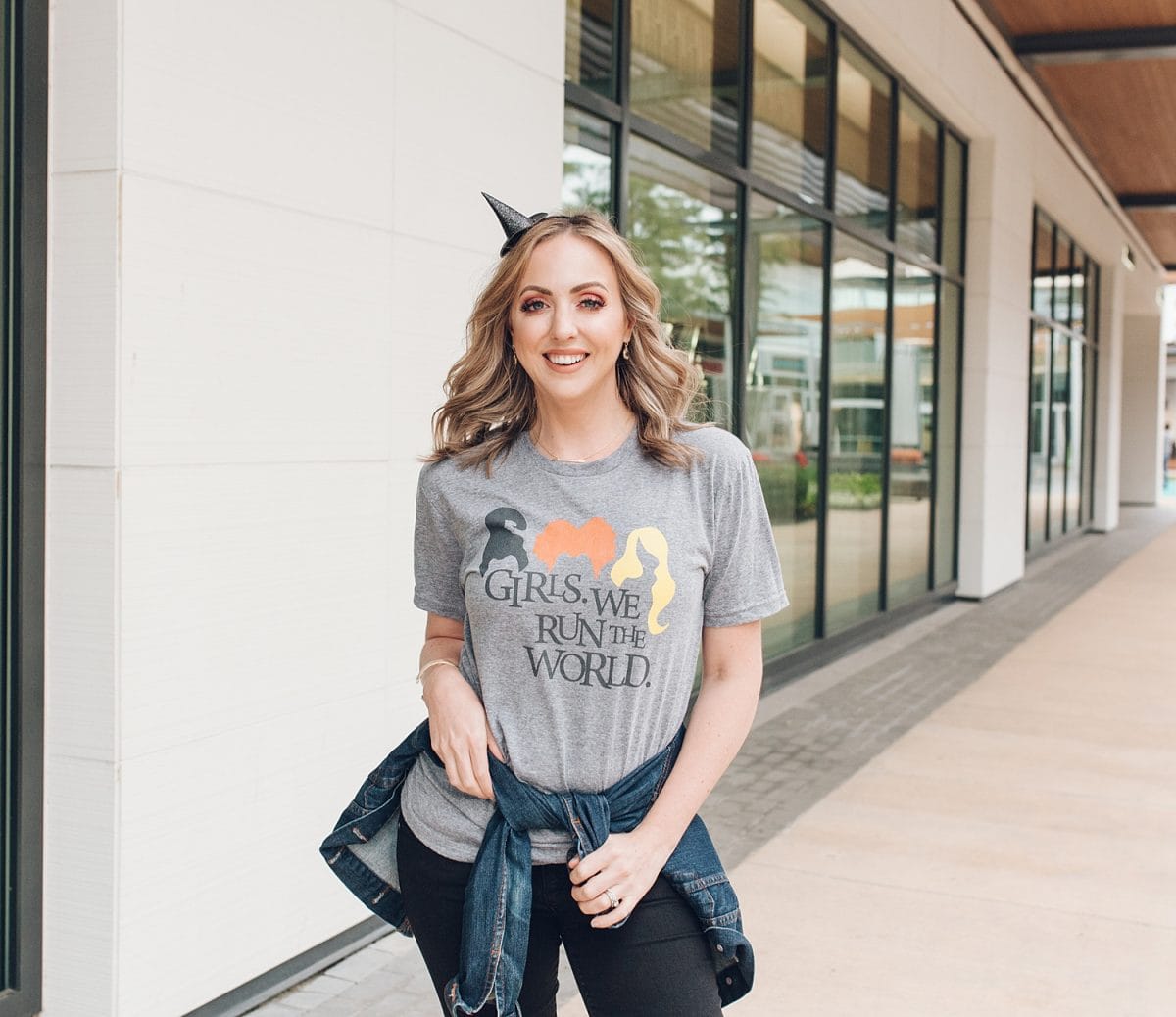 Houston mommy blogger Meg O. on the Go shares some adorable Hocus Pocus Halloween t-shirts