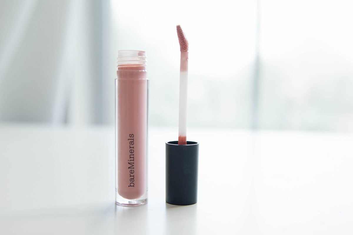 Houston beauty blogger Meg O. on the Go shares the best of bare minerals makeup - Gen Nude Buttercream Lipgloss