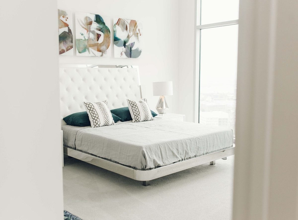 Houston blogger Meg O. shares a Galentine's Day Party at Latitude Med Center - a Houston luxury high rise apartment building