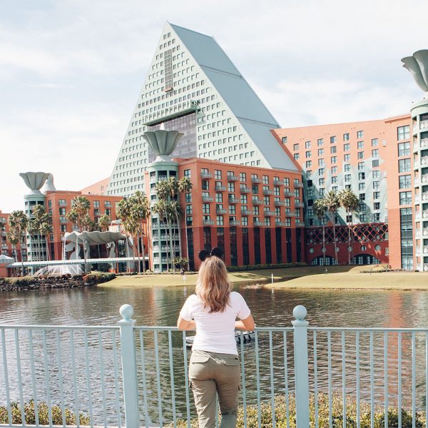 Benefits of Staying at the Walt Disney World Swan and Dolphin Resort in Orlando