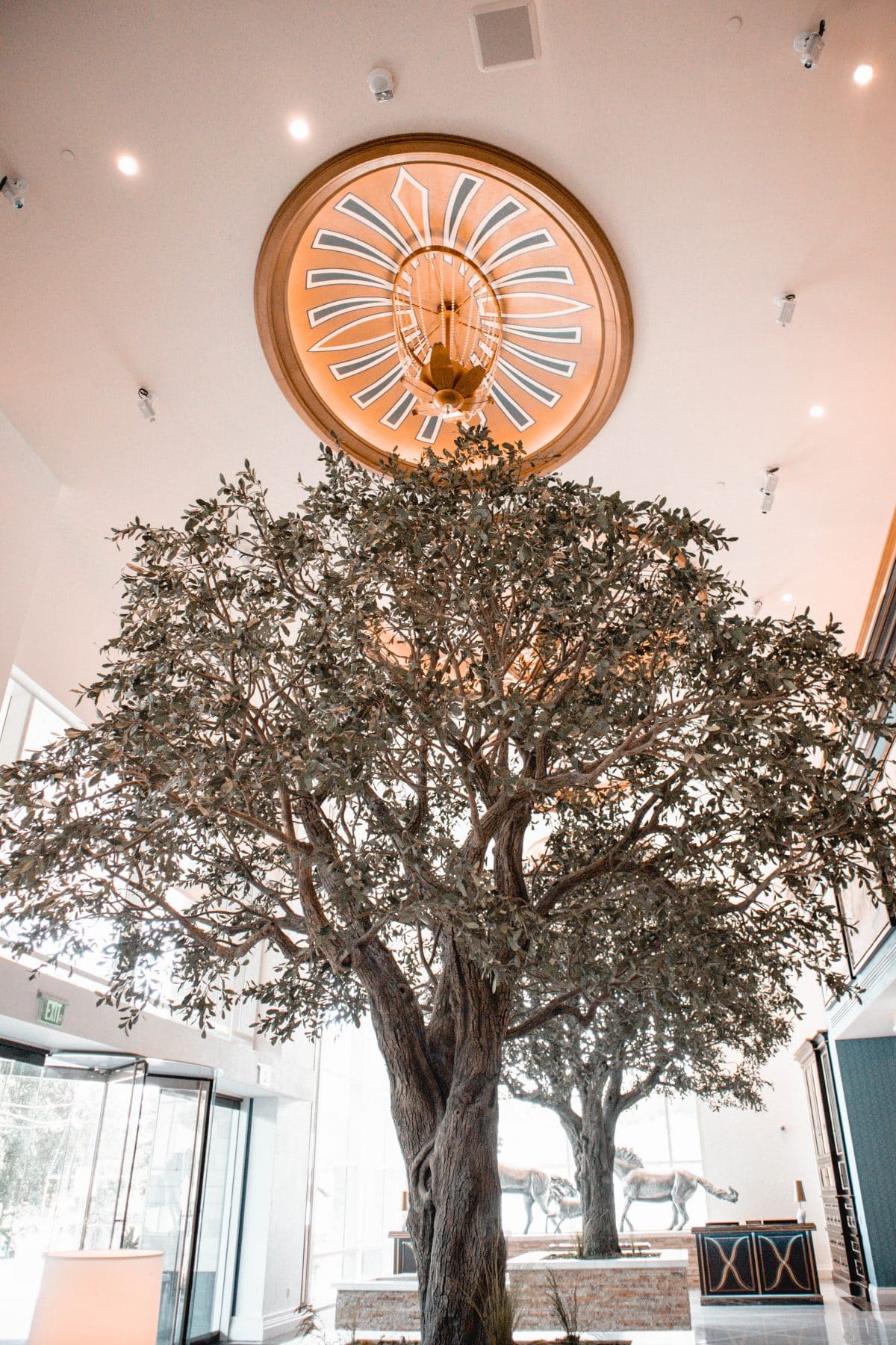 Houston lifestyle blogger Meg O. on the Go shares her couples' getaway to the Fairmont Austin - Fairmont Hotel Austin TX hotel lobby