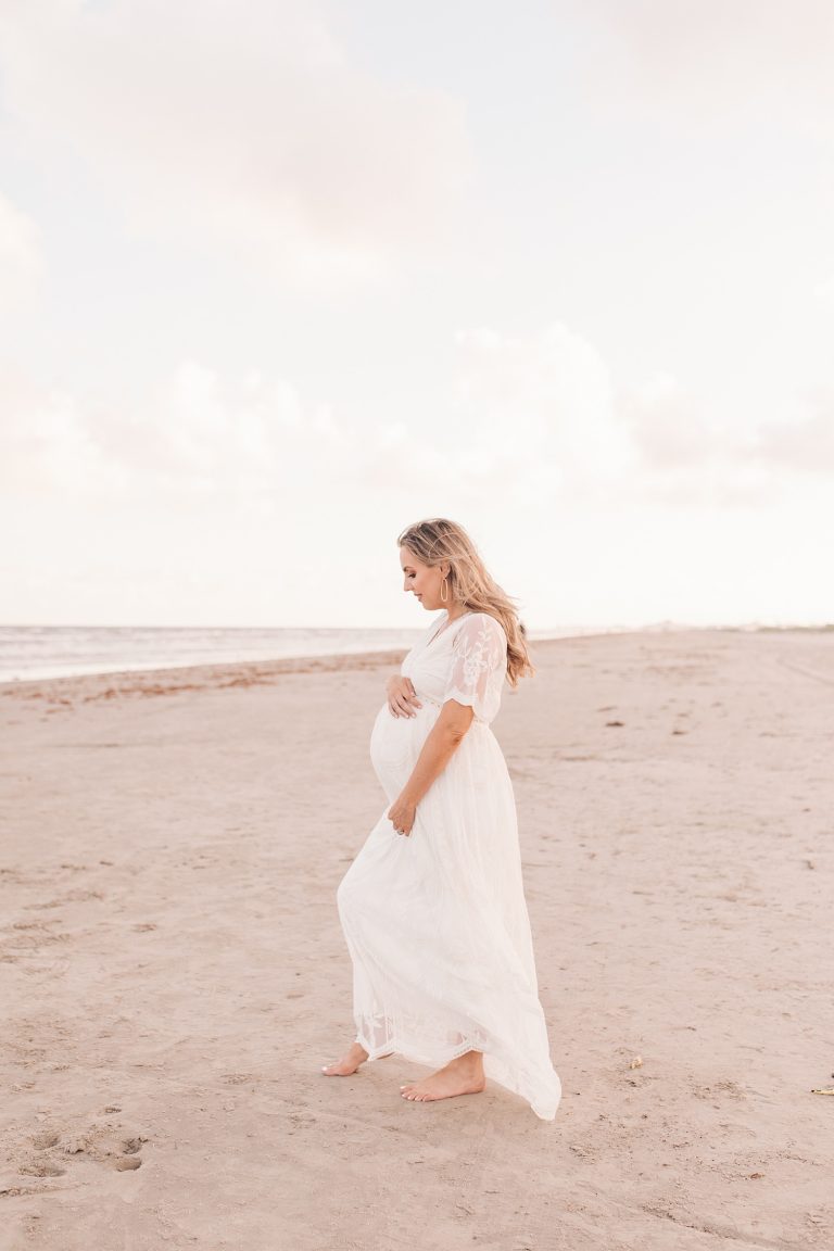 Beach Maternity Shoot | Meg O. on the Go