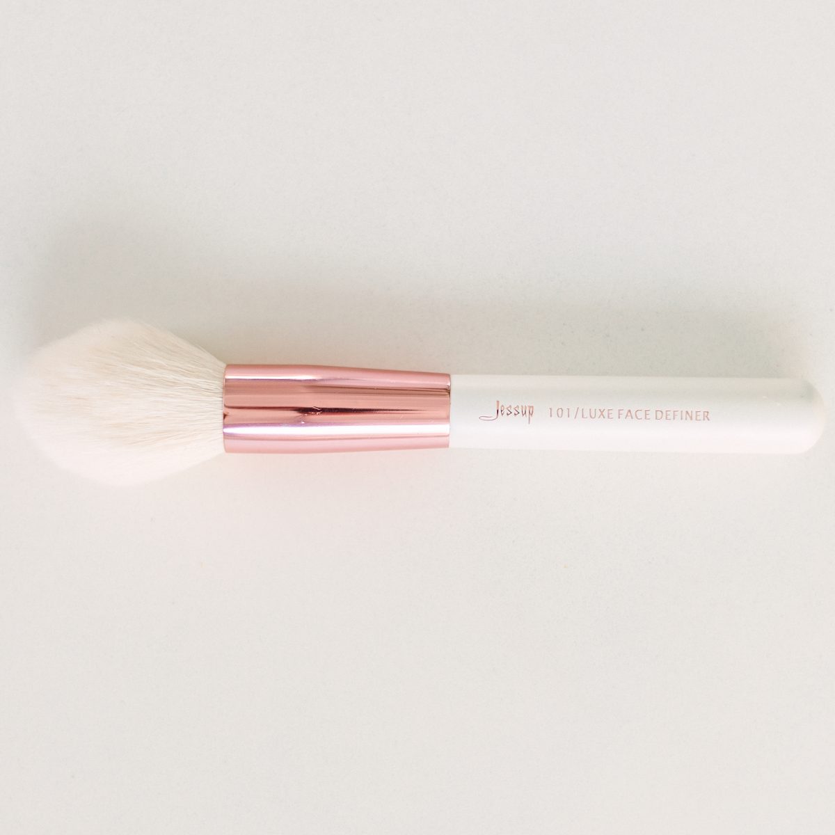 Makeup Brushes Guide - 101 Luxe Face Definer Brush