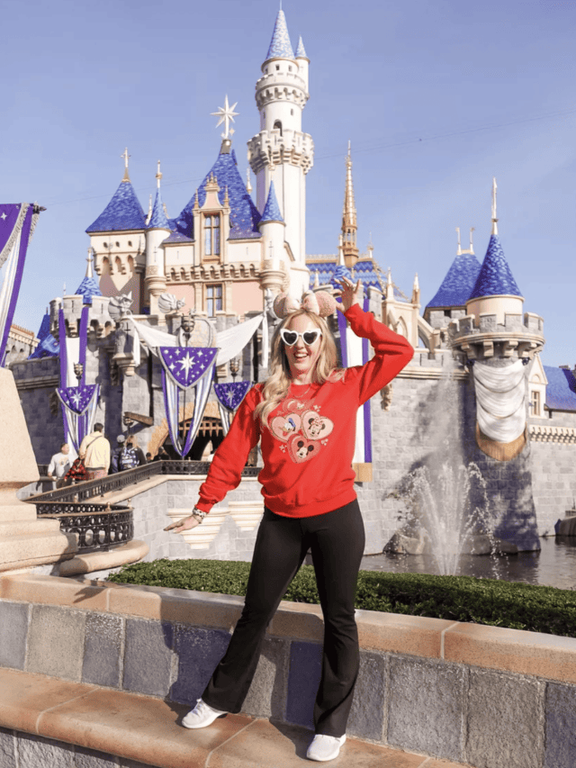 cute outfits for cold days at disney